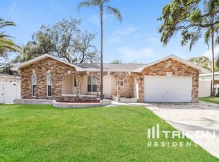 1512 Pineapple Ln, Clearwater, FL 33759
