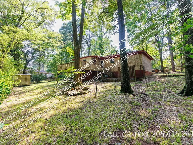 341 Argonne Dr NE — Photo 1