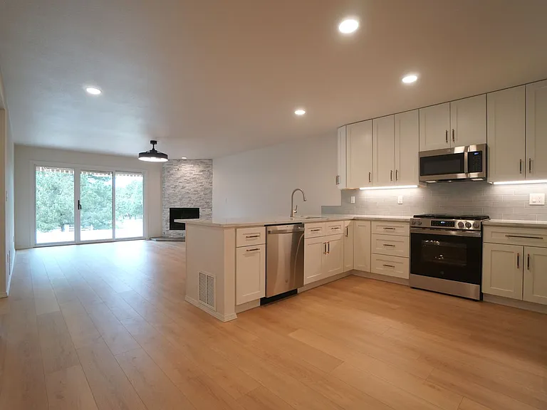 3710 Camels Ridge Ln — Photo 6