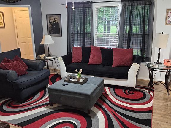 4th image of 249 Wyndfall Ln