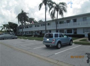 8555 112th St APT 202, Seminole, FL 33772
