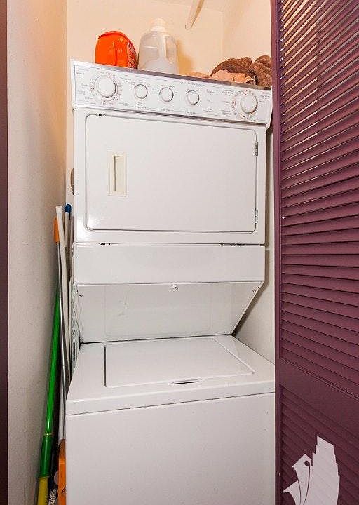 1st image of 212 S Desplaines St #1711