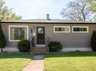 2114 N Bel Ayr Dr, Waukesha, WI 53188