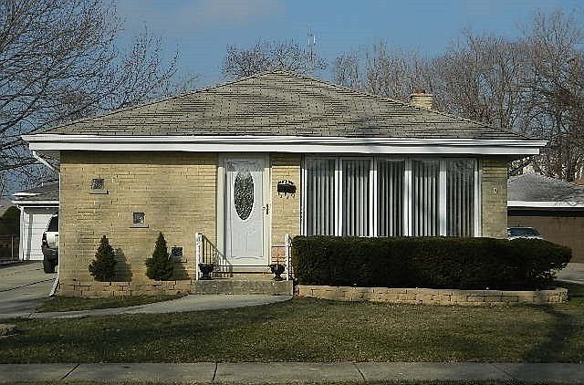 1st image of 1000 Cromwell St