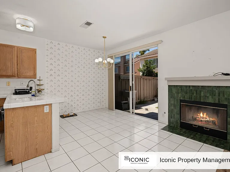 10806 Westonhill Dr — Photo 11