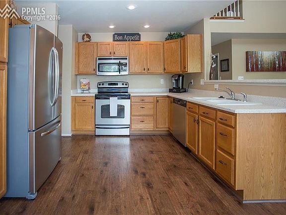 5th image of 8024 Radcliff Dr