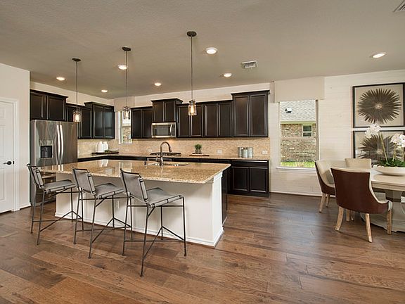 Spacious Eat-In Kitchen