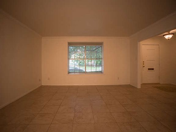 5th image of 6321 Ivanhoe Ln