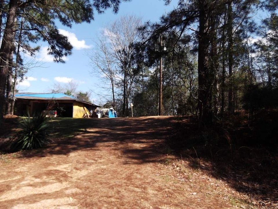 2nd image of 8217 Gloster Rd