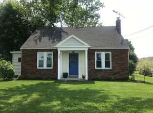 302 Spring Glen Dr, Ephrata, PA 17522