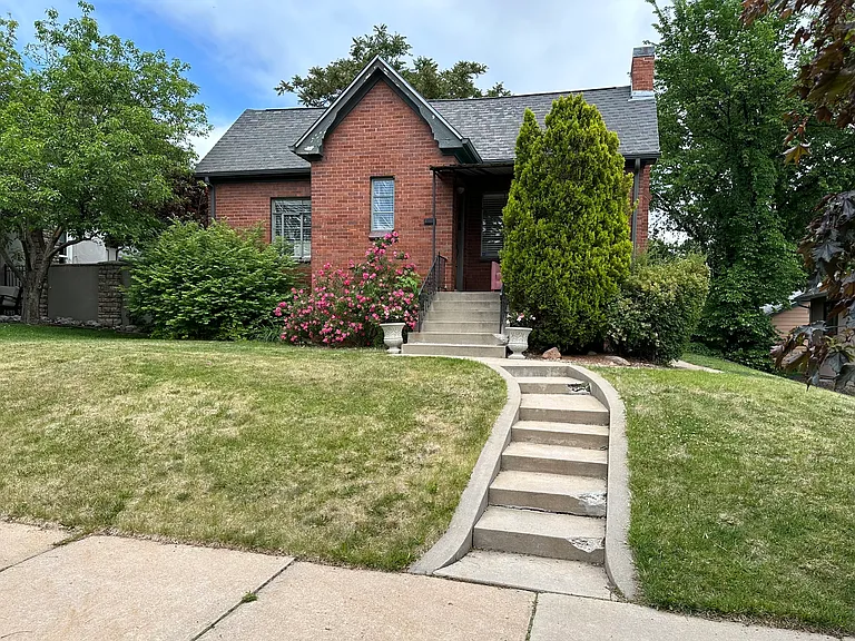 434 S High St #HOUSE — Photo 1