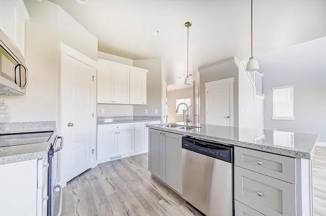 738 S 1840 W — Photo 22