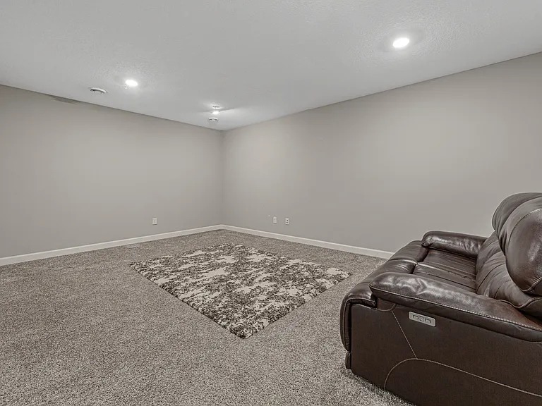 7285 Alvarado Ln N — Photo 26