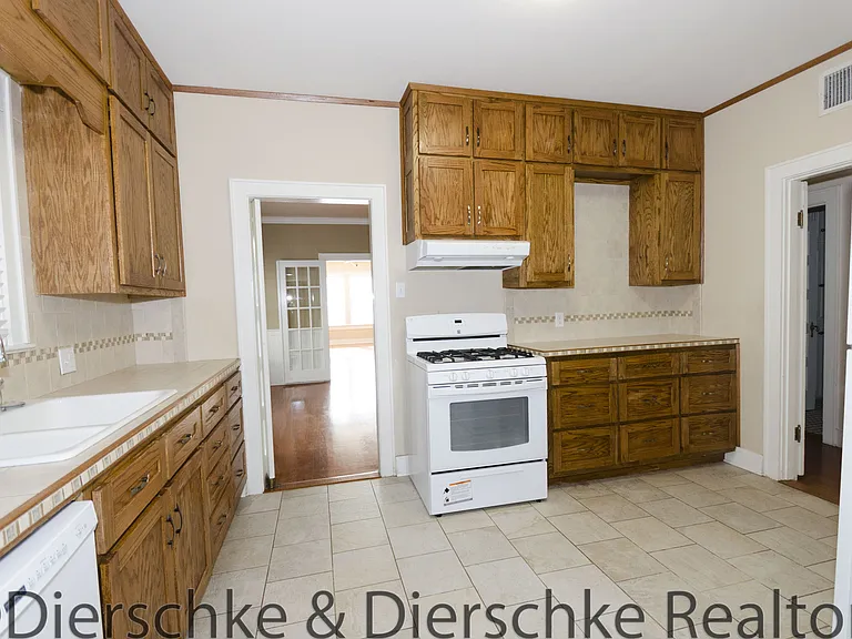 1007 Austin St — Photo 10
