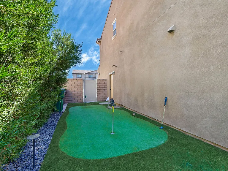 84442 Calle Ysiano — Photo 13