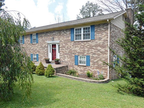 3rd image of 226 Grist Mill Dr