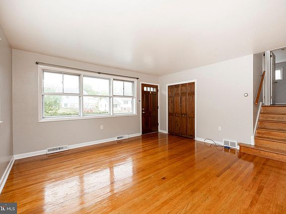 3rd image of 1210 Harrison Ave