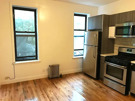 Rented by Premier Metro Realty Corp | media 29