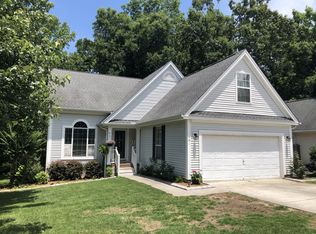 121 Stonehurst Dr, Goose Creek, SC 29445