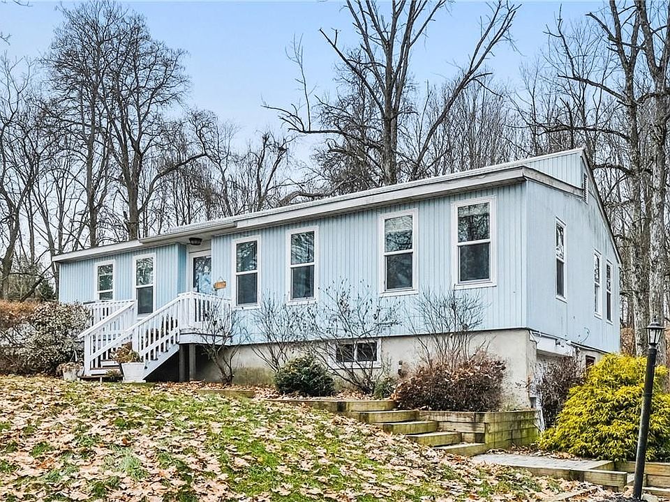 1st image of 18 Hudson Bluff Circle