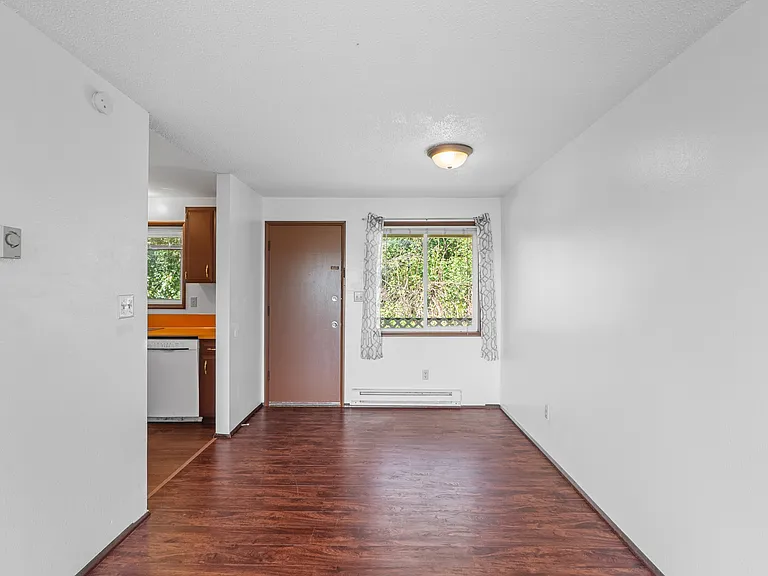 716 N Scammel St #4 — Photo 8