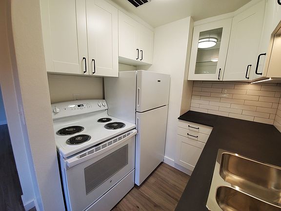 5th image of 911 1st Ave W #104