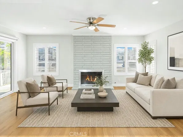 810 W Balboa Blvd #A, Newport Beach, CA 92661