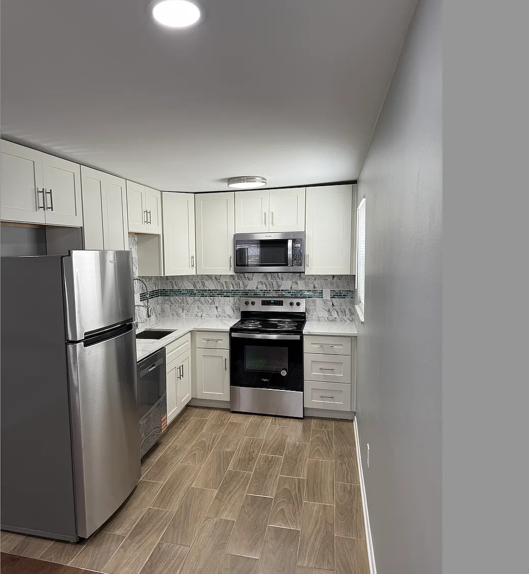 Building Photo - 975 Parkside Pl #C13