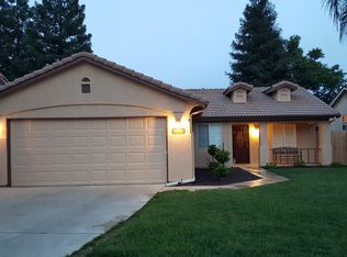 926 S Tracy St, Visalia, CA 93292