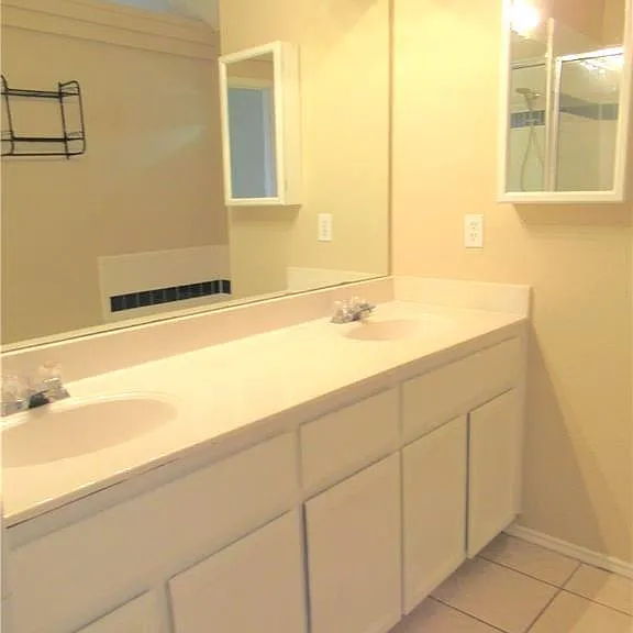 4723 Castleman Dr — Photo 14