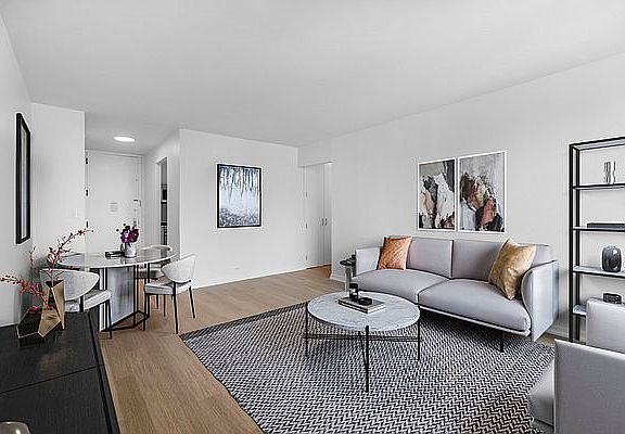 4th image of 124 W 60th St APT 45A