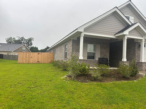 3rd image of 4309 Bizzy Ln