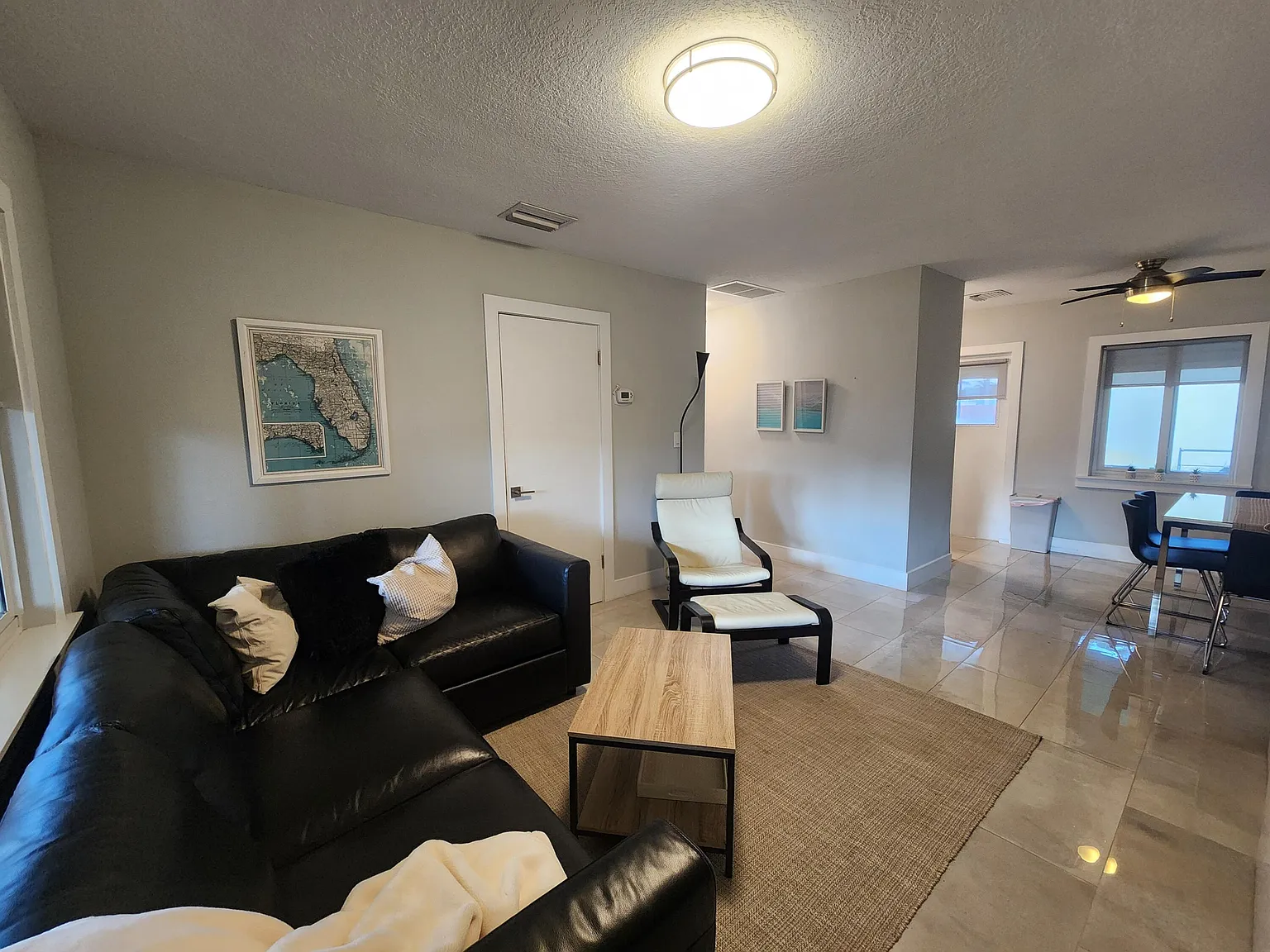 2 bed, 1.0 bath, 900 sqft, $2,300 — Photo 4