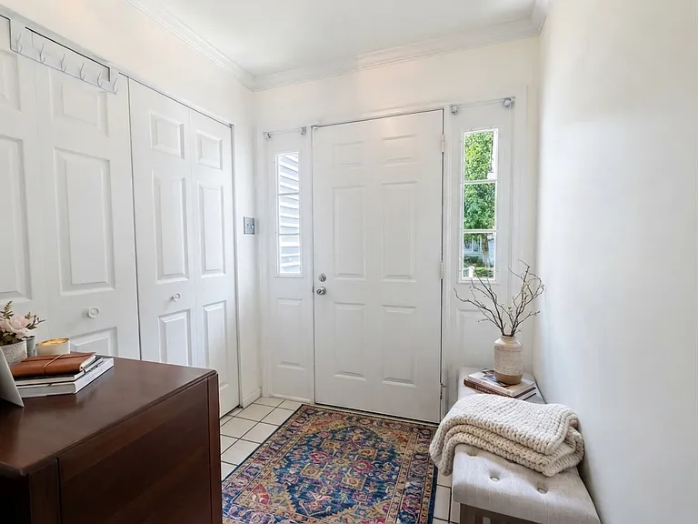 81 E Thomas Ct — Photo 3