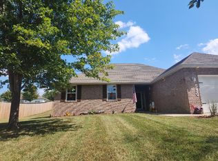 530 N Sunset Ave, Bolivar, MO 65613