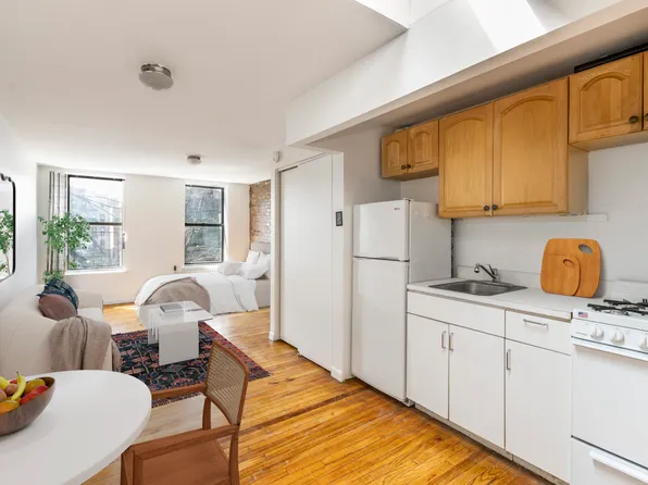 88 East Third Street 18 image 2 of 5
