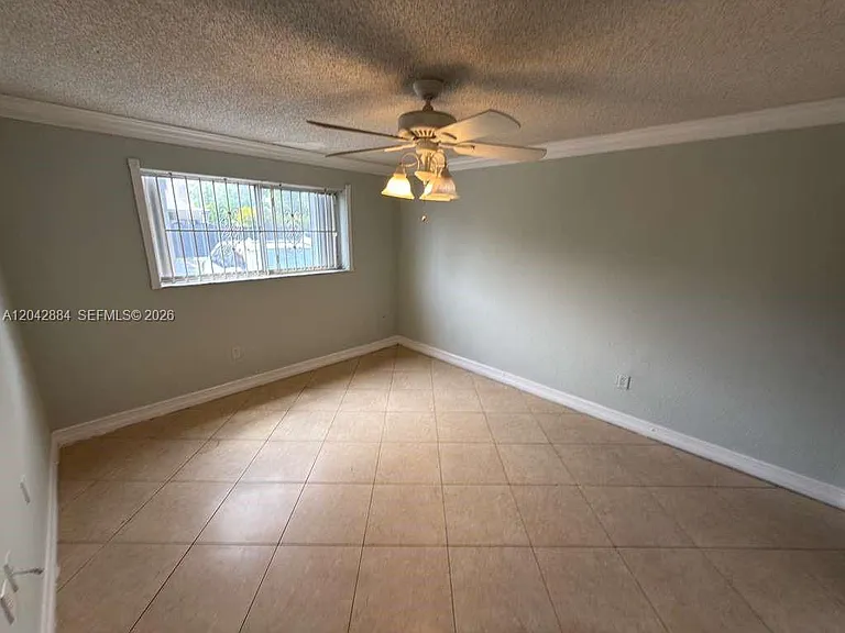 2735 W 52nd St #109 — Photo 5