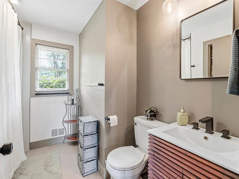 250 Morningview Dr — Photo 15