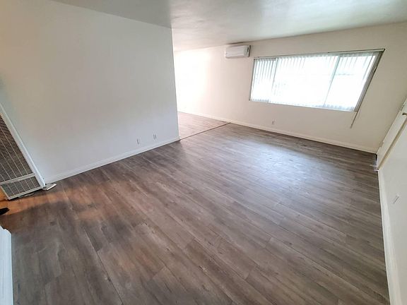 2nd image of 548 N 5th St