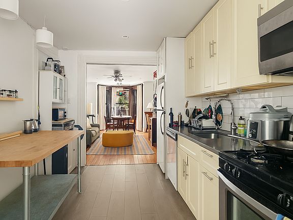 3rd image of 861 President St #1