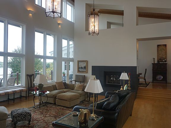 Living Room with Lake View!