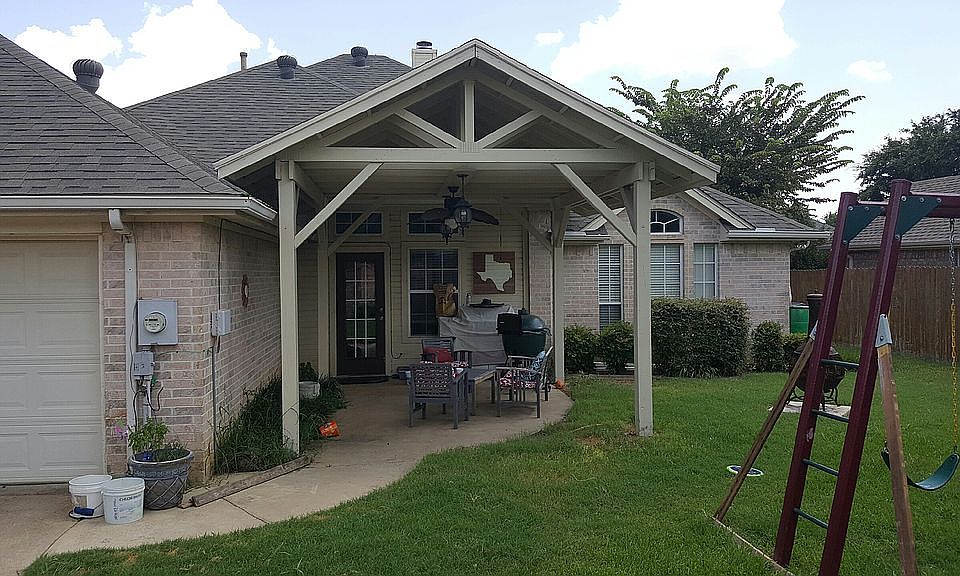 2nd image of 8221 Pecan Ridge Dr