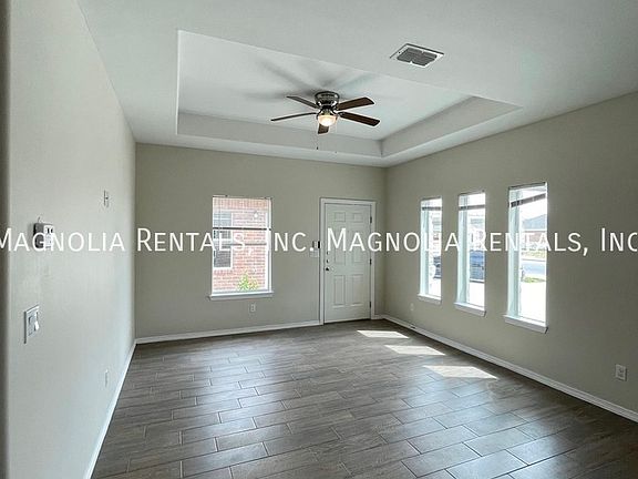 4th image of 1802 Powell St APT 1