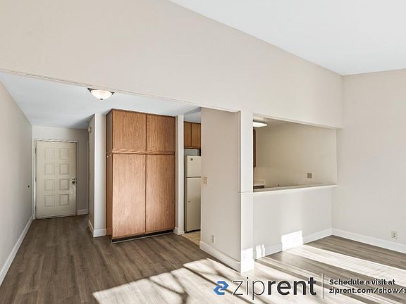 5th image of 1588 Four Oaks Cir