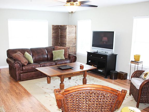 4th image of 204 16th St Unit I