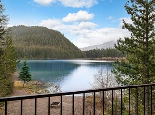 1060 Lake Dr, Columbia Falls, MT 59912