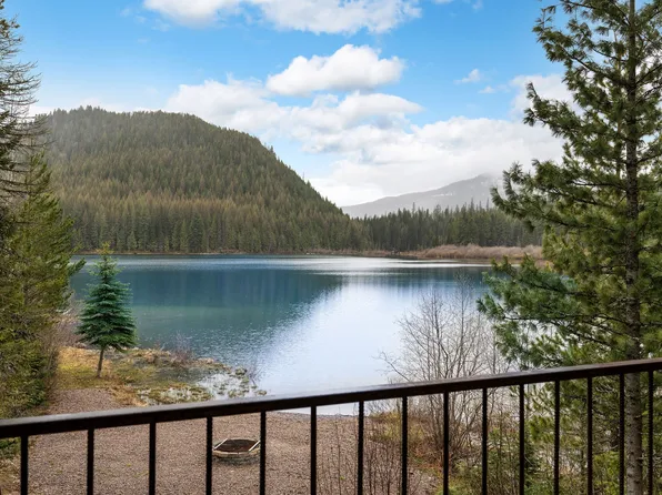 1060 Lake Dr, Columbia Falls, MT 59912