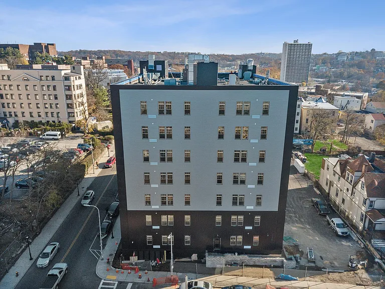 Hudson Blue — Photo 29