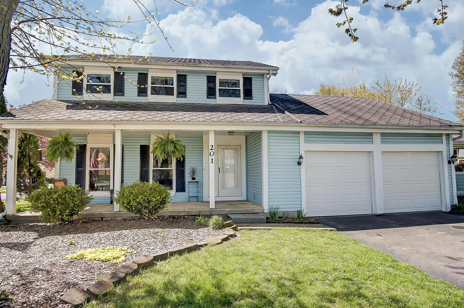 201 Benton Way photo 1