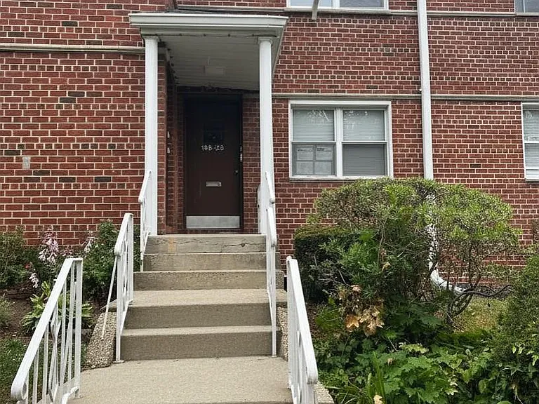 196-23 Dunton Ave #2B — Photo 1